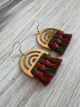 Load image into Gallery viewer, Macramé Christmas Holiday Earrings