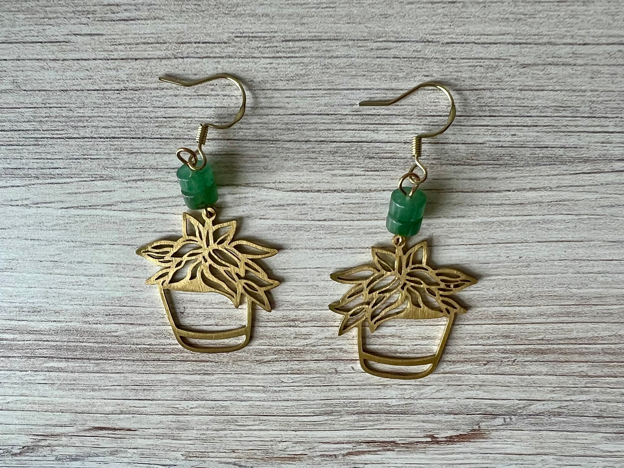 philodendron earrings Green Aventurine Philodendron Earrrings – Out of Woodstock