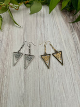 Load image into Gallery viewer, Pointed Sight Earrings
